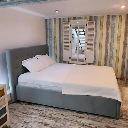 Вілла Morii Pool