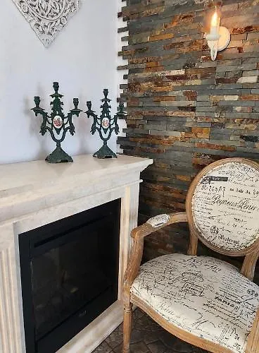 Vilă Morii Pool Bucureşti